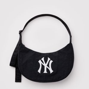Medium Nylon Crescent Bag New York Yankees™ - Baggu