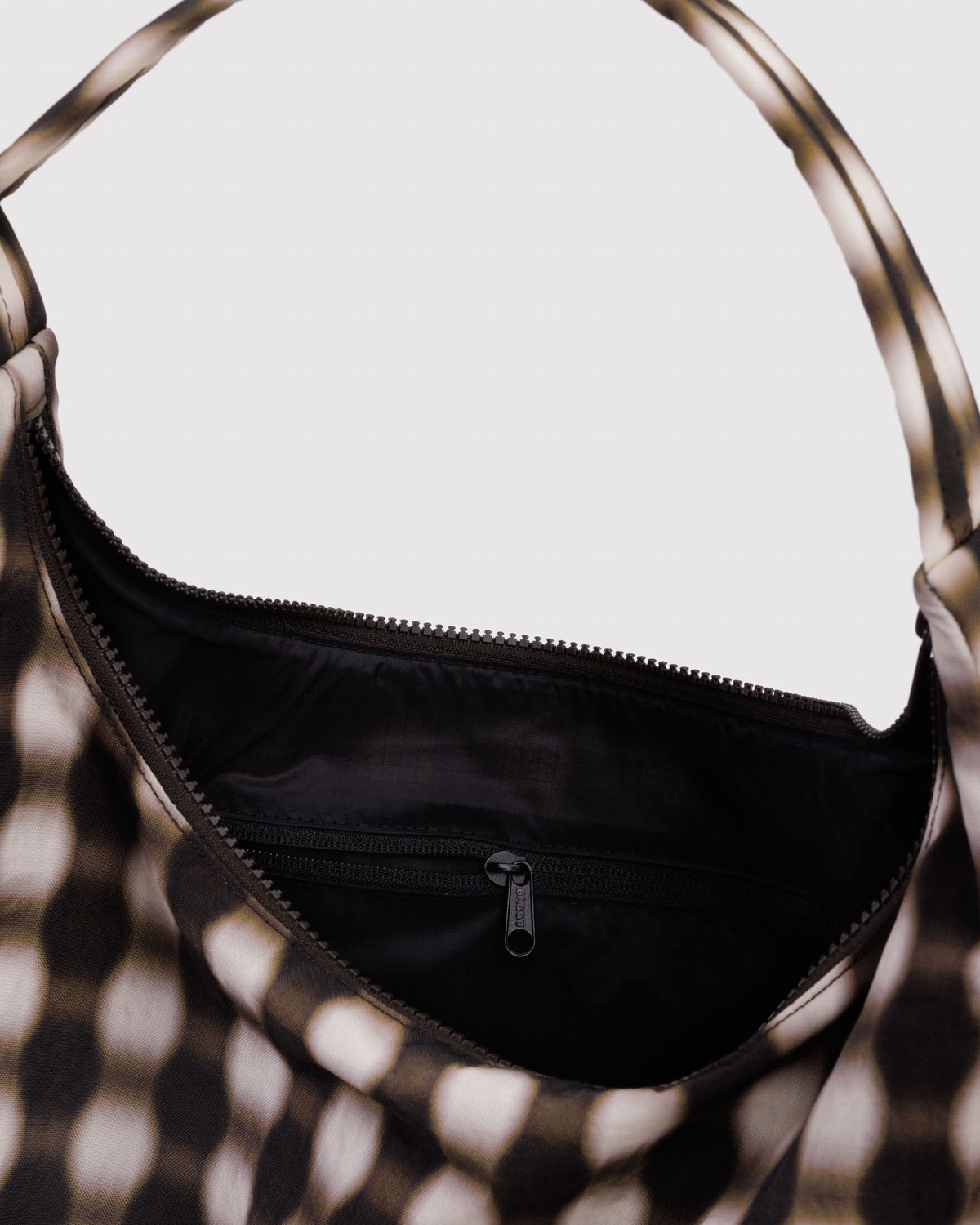 Nylon Shoulder Bag Blurred Gingham Brown - Baggu - Image 4