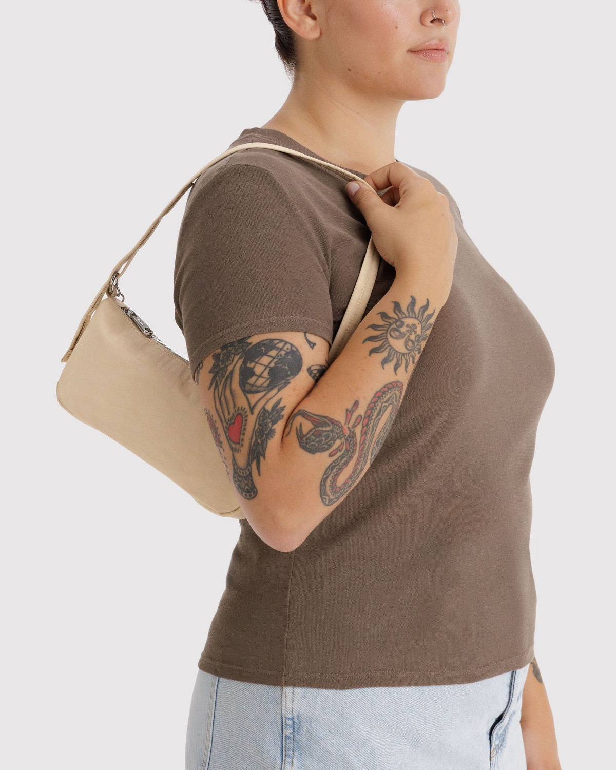 Nylon Pochette Custard - Baggu - Image 2