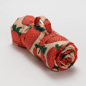 Puffy Picnic Blanket Strawberry - Baggu