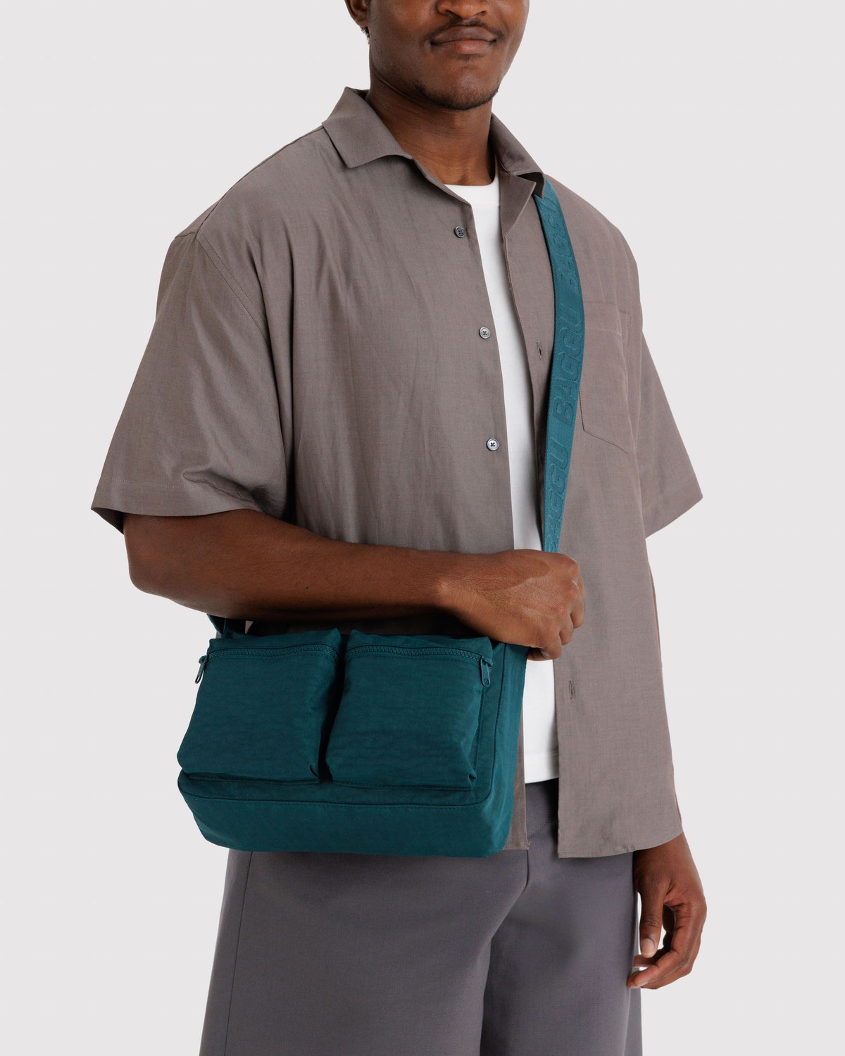 Medium Cargo Crossbody Deep Sea - Baggu - Image 2