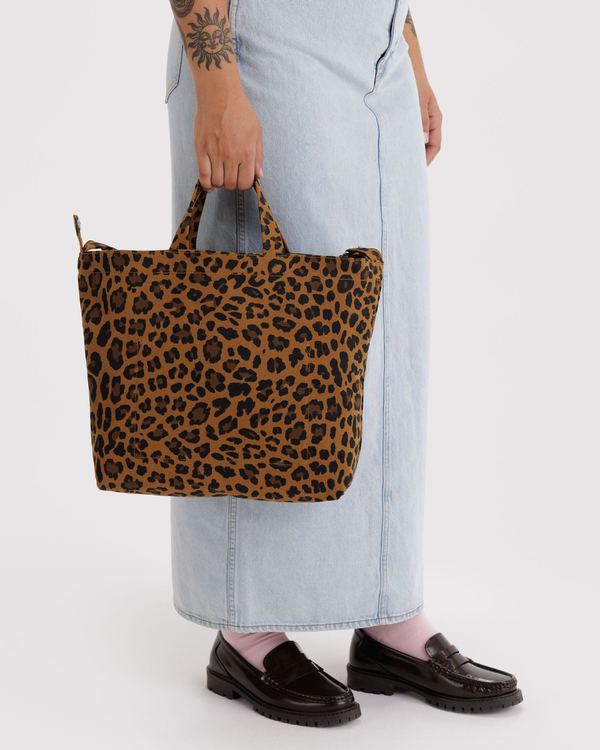 Horizontal Zip Duck Bag Leopard - Baggu - Image 2