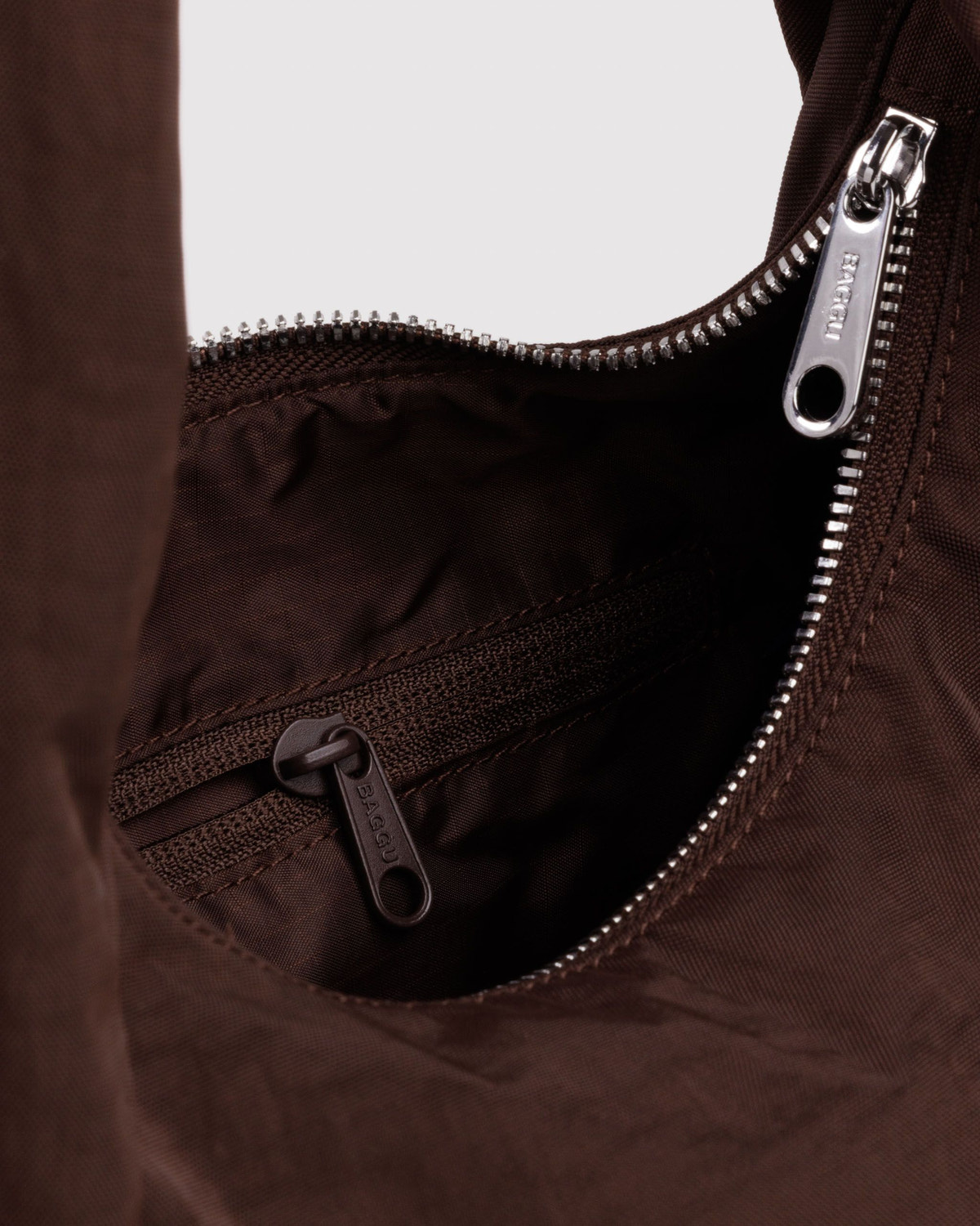 Small Nylon Meringue Bag Coffee - Baggu - Image 4