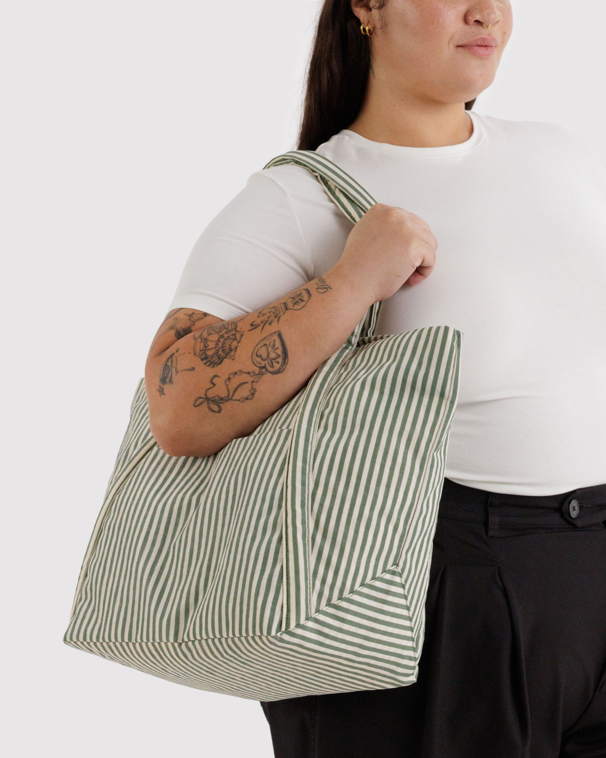 Cloud Bag Sage Stripe - Baggu - Image 2