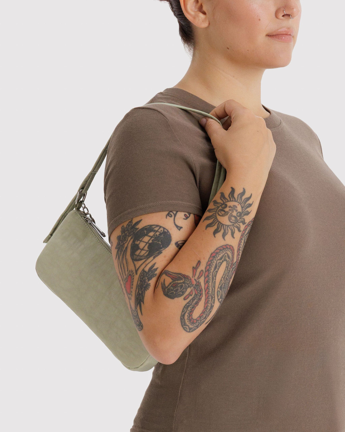 Nylon Pochette Celadon - Baggu - Image 2