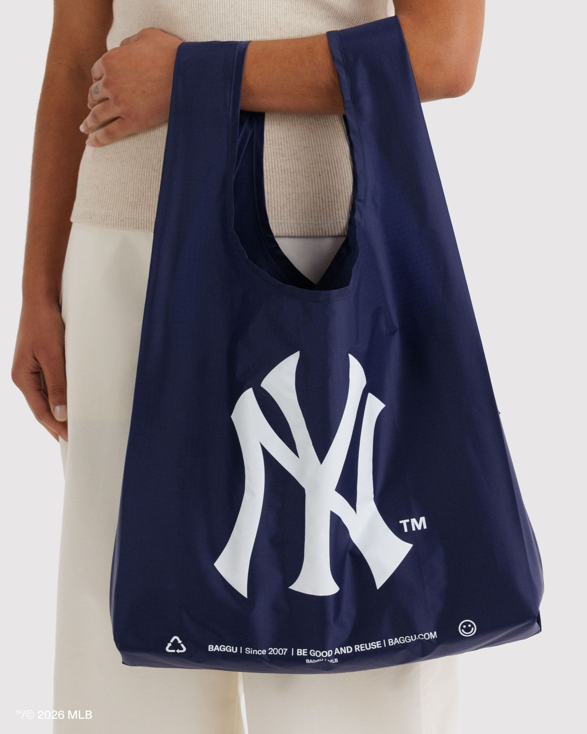 Standard Baggu New York Yankees™ - Baggu - Image 2