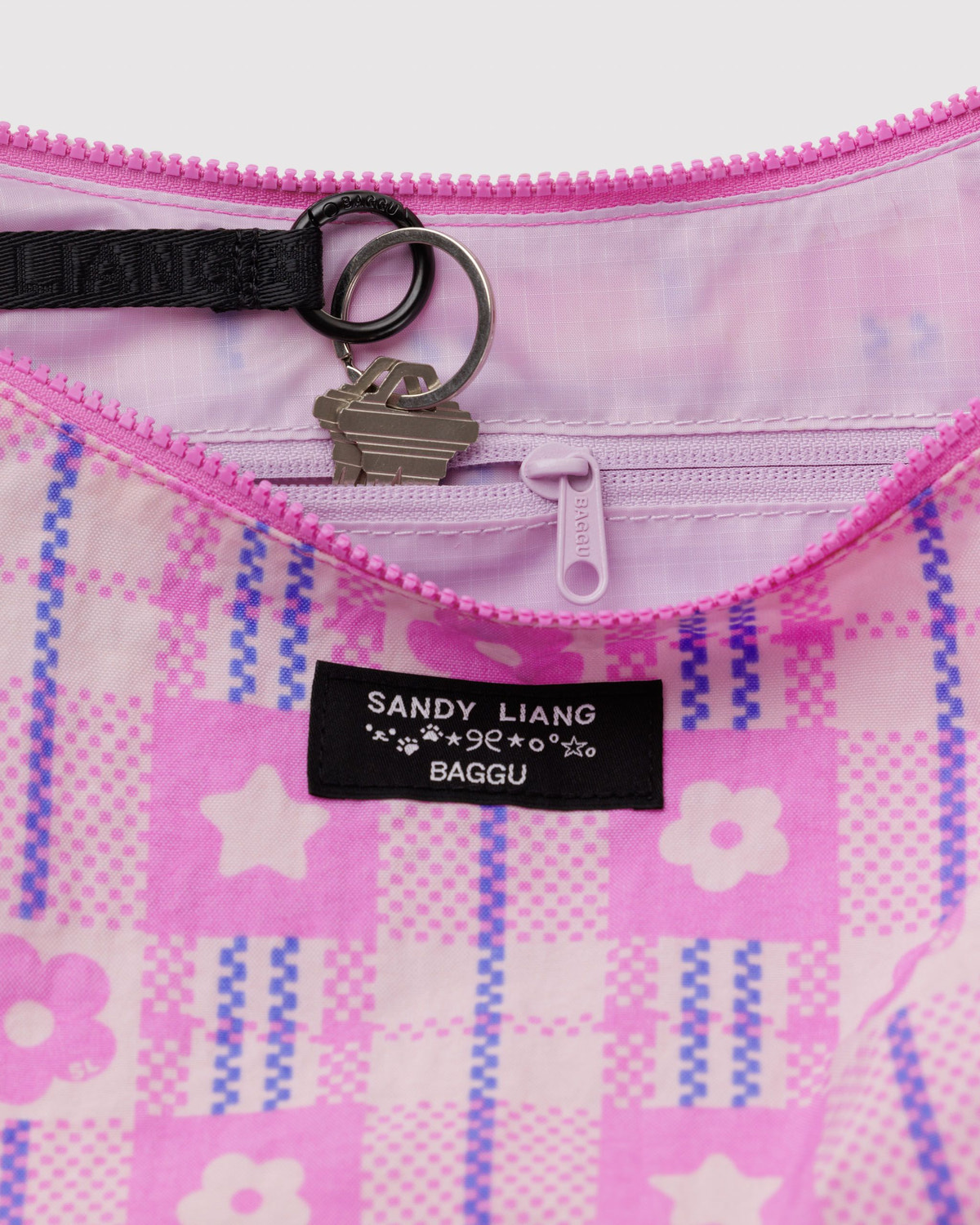 Medium Nylon Crescent Bag Market Plaid Pink - Baggu - Image 3