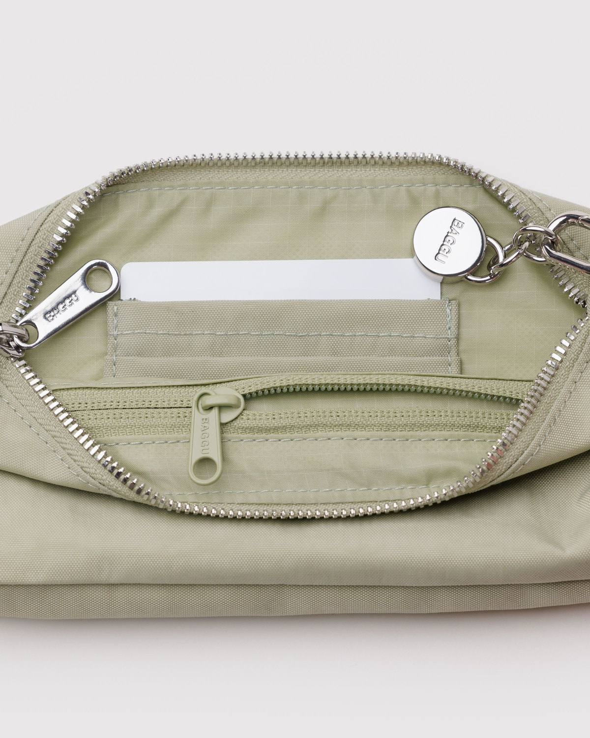 Nylon Pochette Celadon - Baggu - Image 4