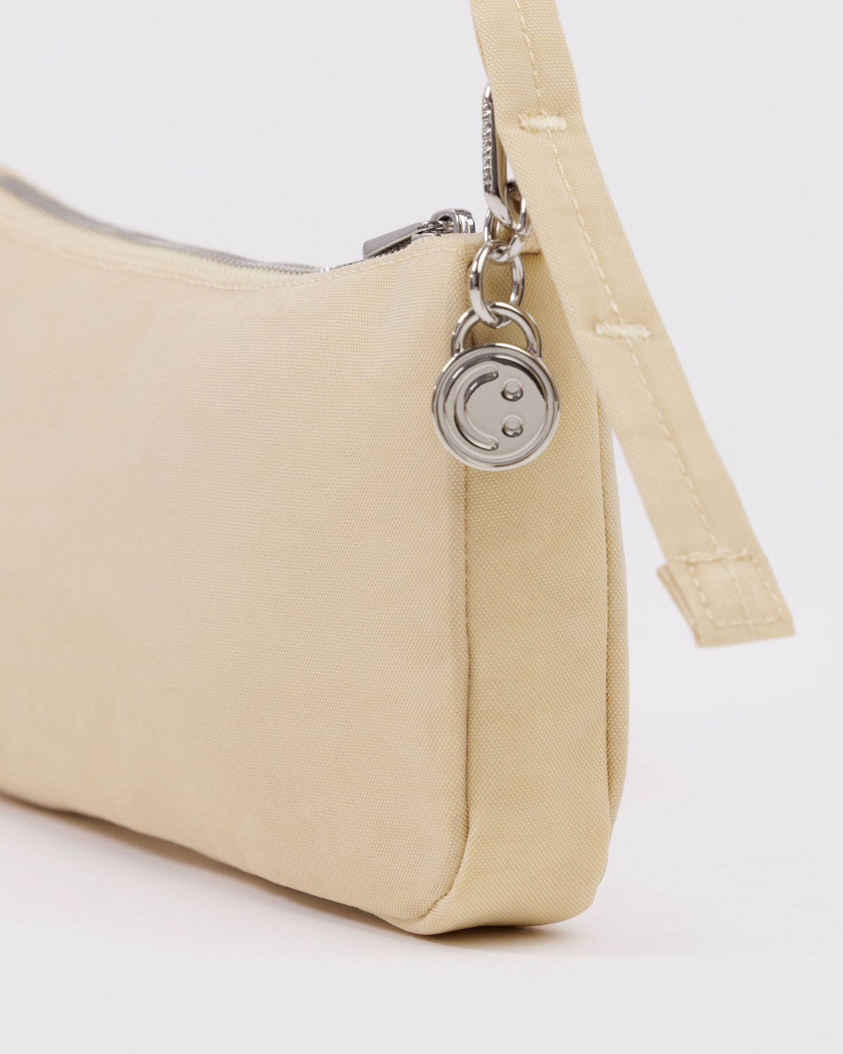 Nylon Pochette Custard - Baggu - Image 3